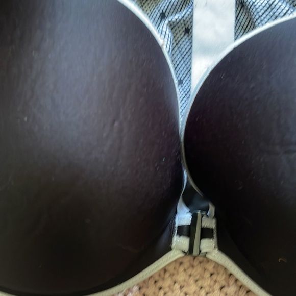 Victoria's Secret "Knockout" 36 DDD Sorts Bra - Picture 2 of 3